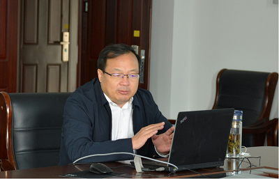 董合忠研究员作题为《作物栽培学试验研究与论文撰写心得》的专题报告