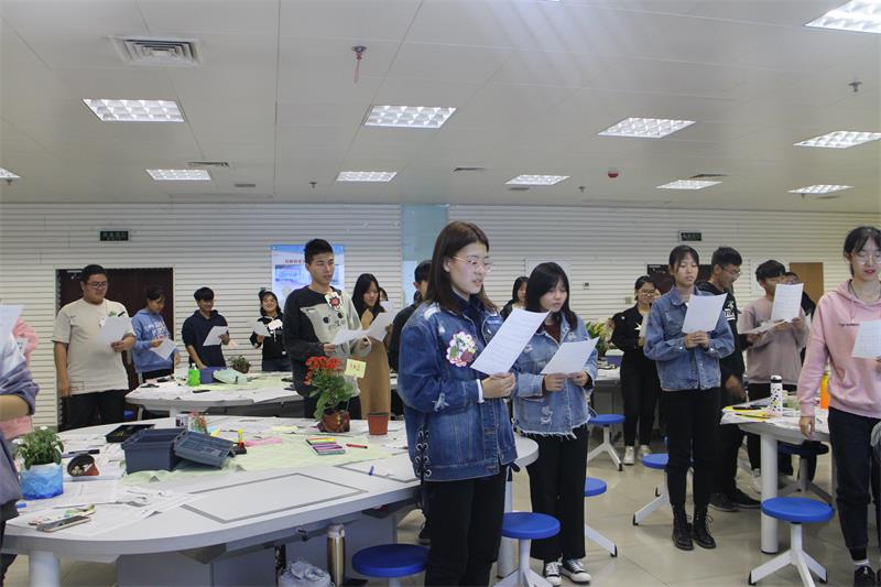 活动现场2.JPG 活动现场2.JPG